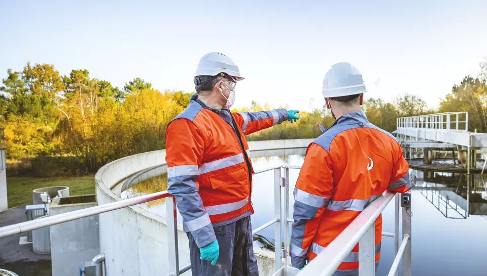 veolia water workers overlooking project
