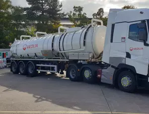 veolia lorry 