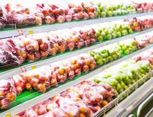 shelves full of vegtables and fruit 