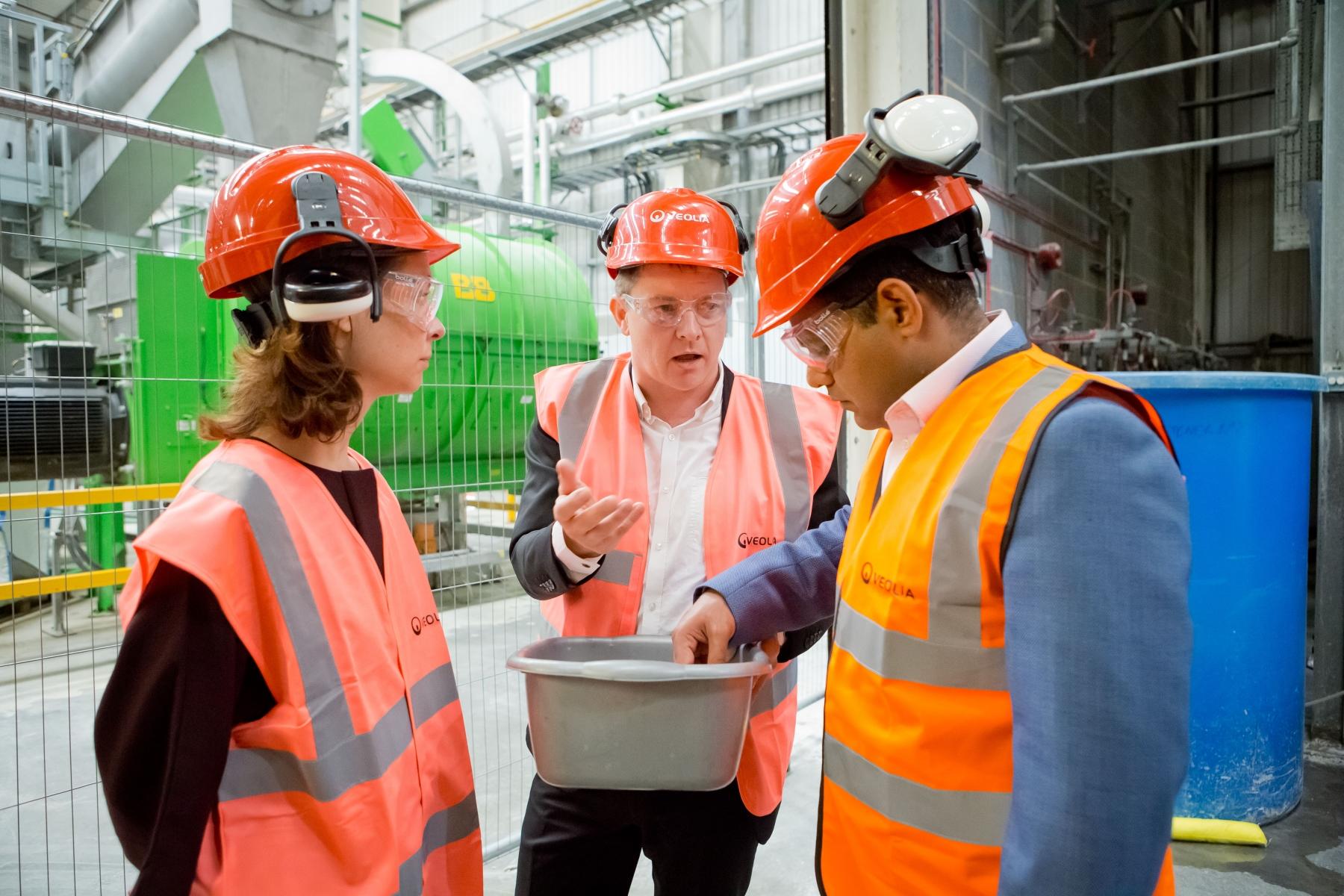 Veolia UK | More than half of consumers would be willing to pay more for recyclable packaging_In copy 2 Veolia UK | More than half of consumers would be willing to pay more for recyclable packaging_In copy 2