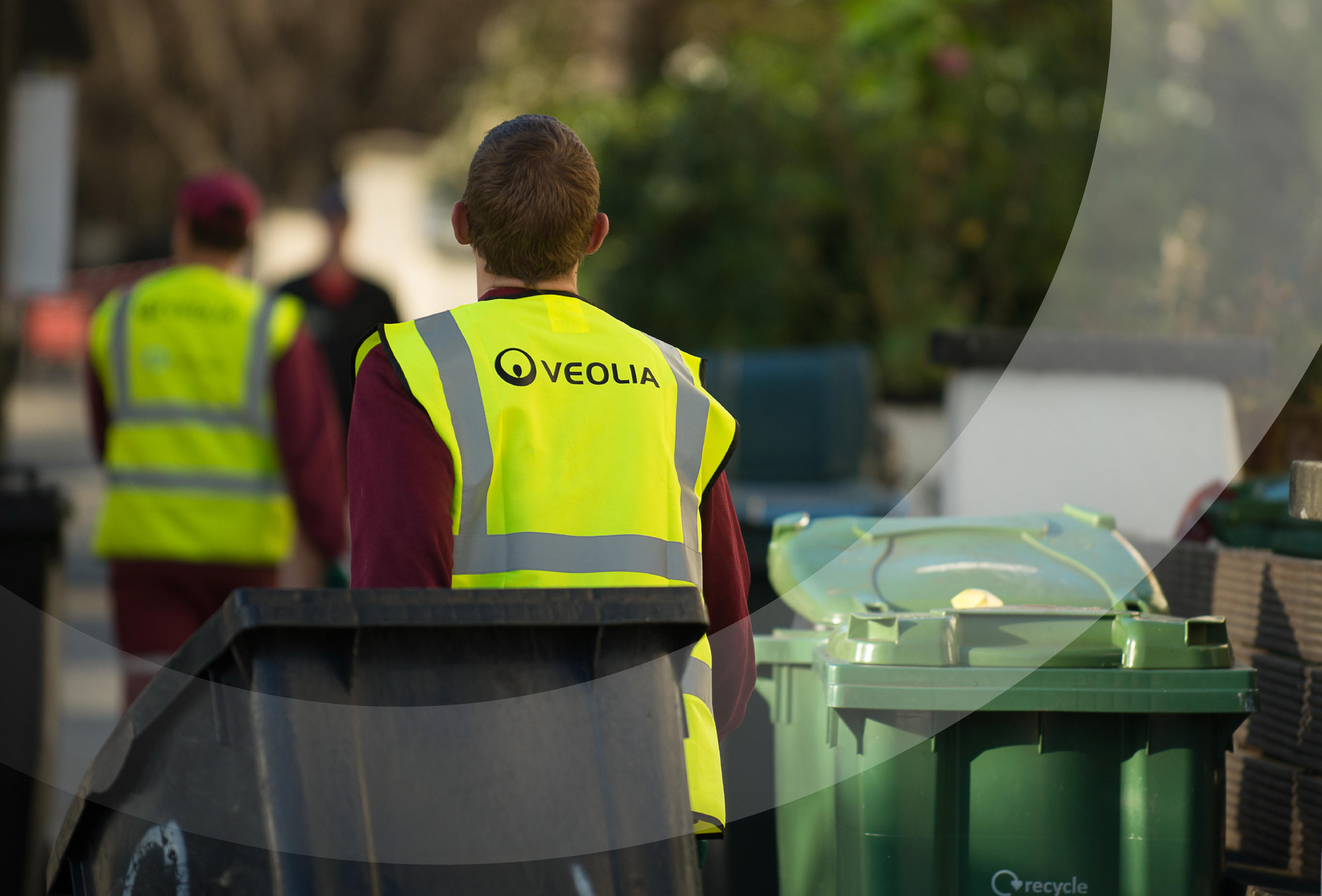 veolia waste removal employee