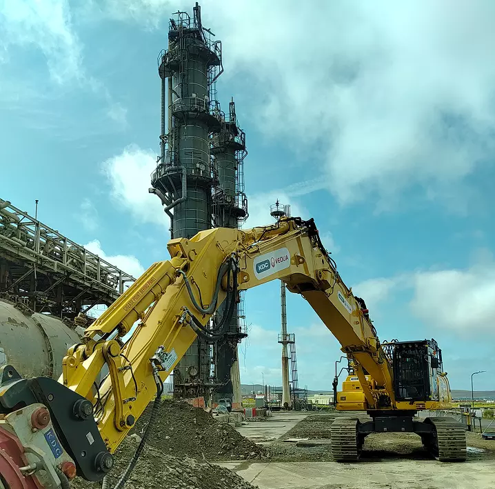 KDC Veolia machinery on a site 