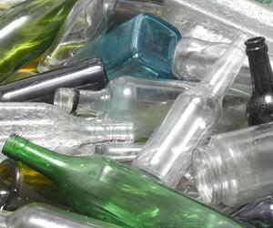 Veolia UK | Commercial glass collection and recycling plastic waste