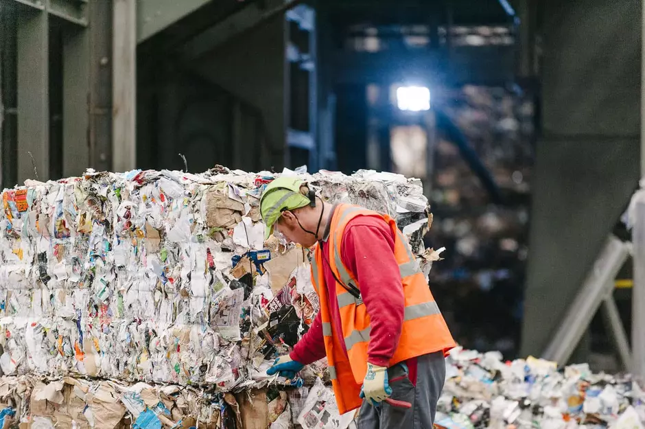 The Plastics Packaging