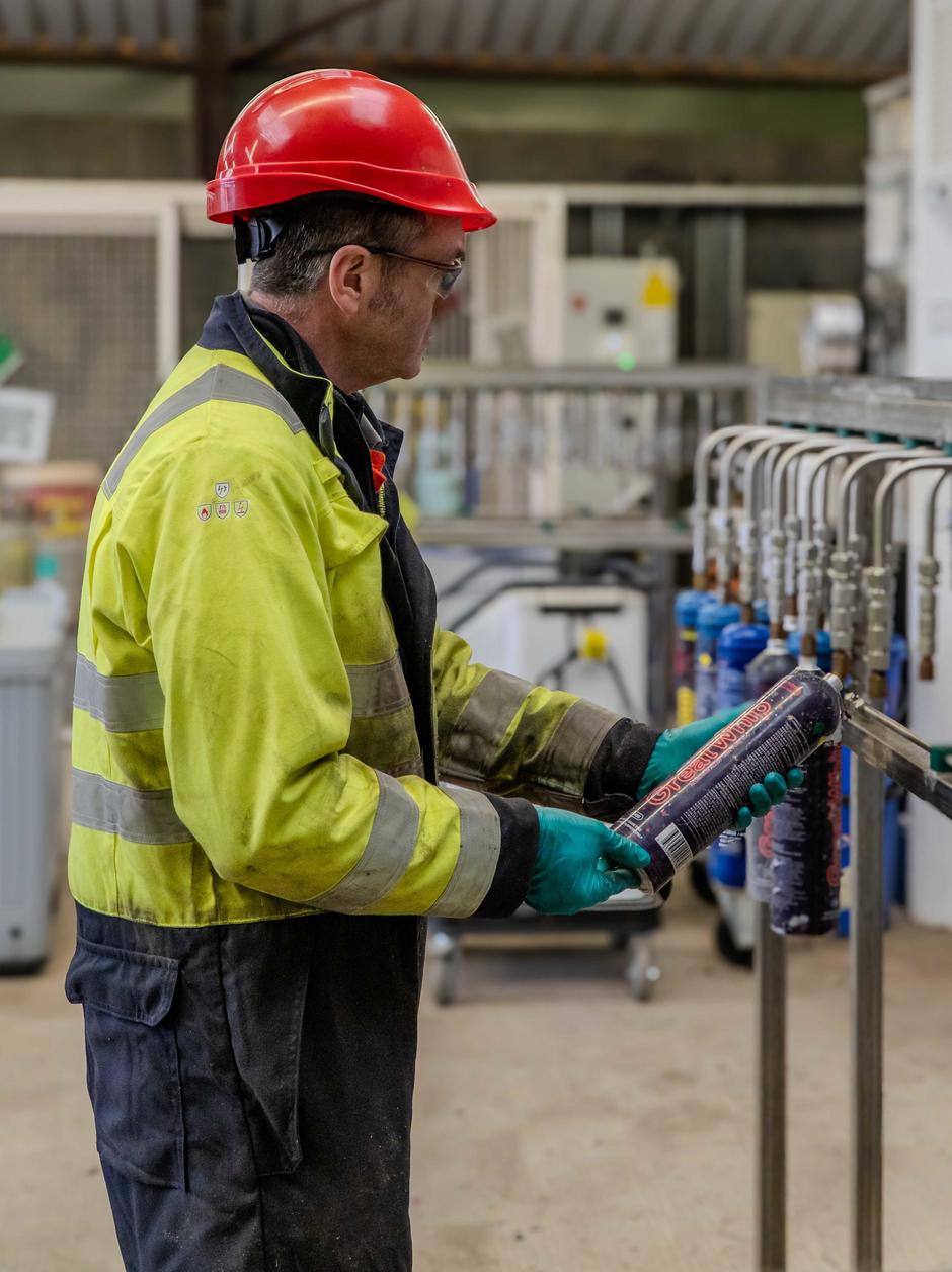 Veolia safe treatment of nitrous oxide canisters
