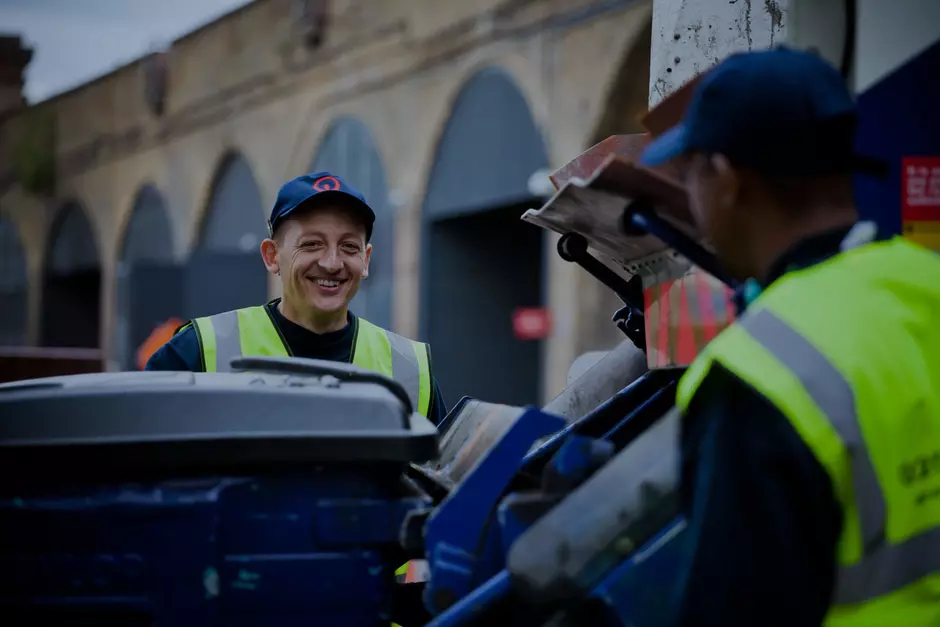 Veolia bin men in hi vis