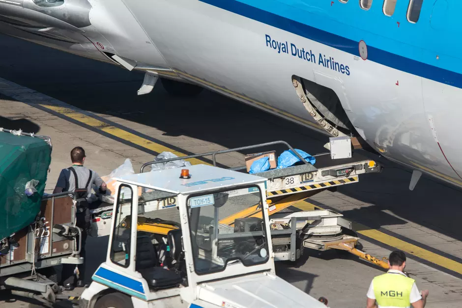 Airport waste removal