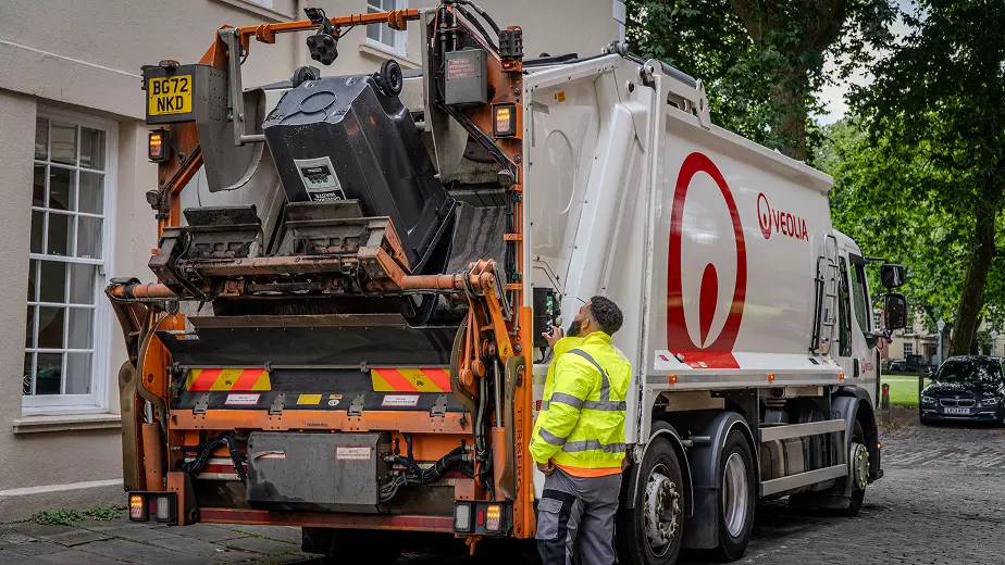 Veolia worker collecting commercial waste